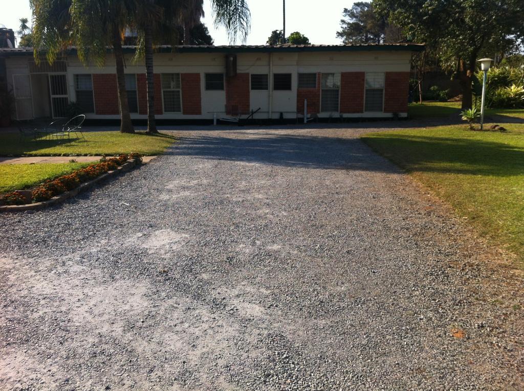 Kuku Royal Lodge Ndola Bagian luar foto
