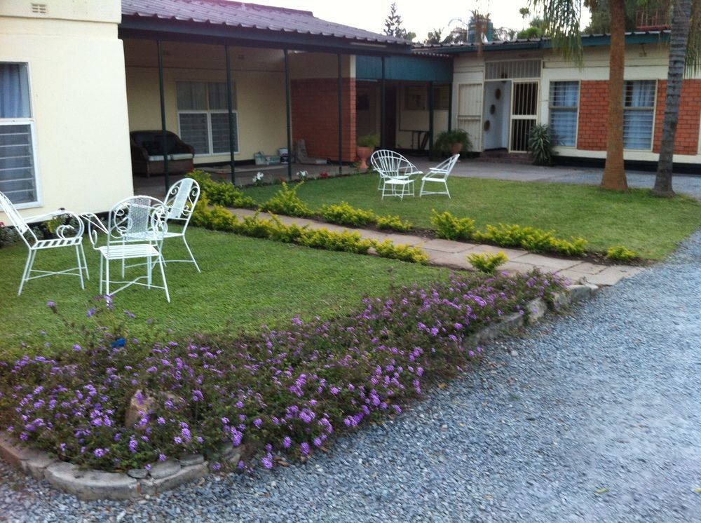 Kuku Royal Lodge Ndola Bagian luar foto