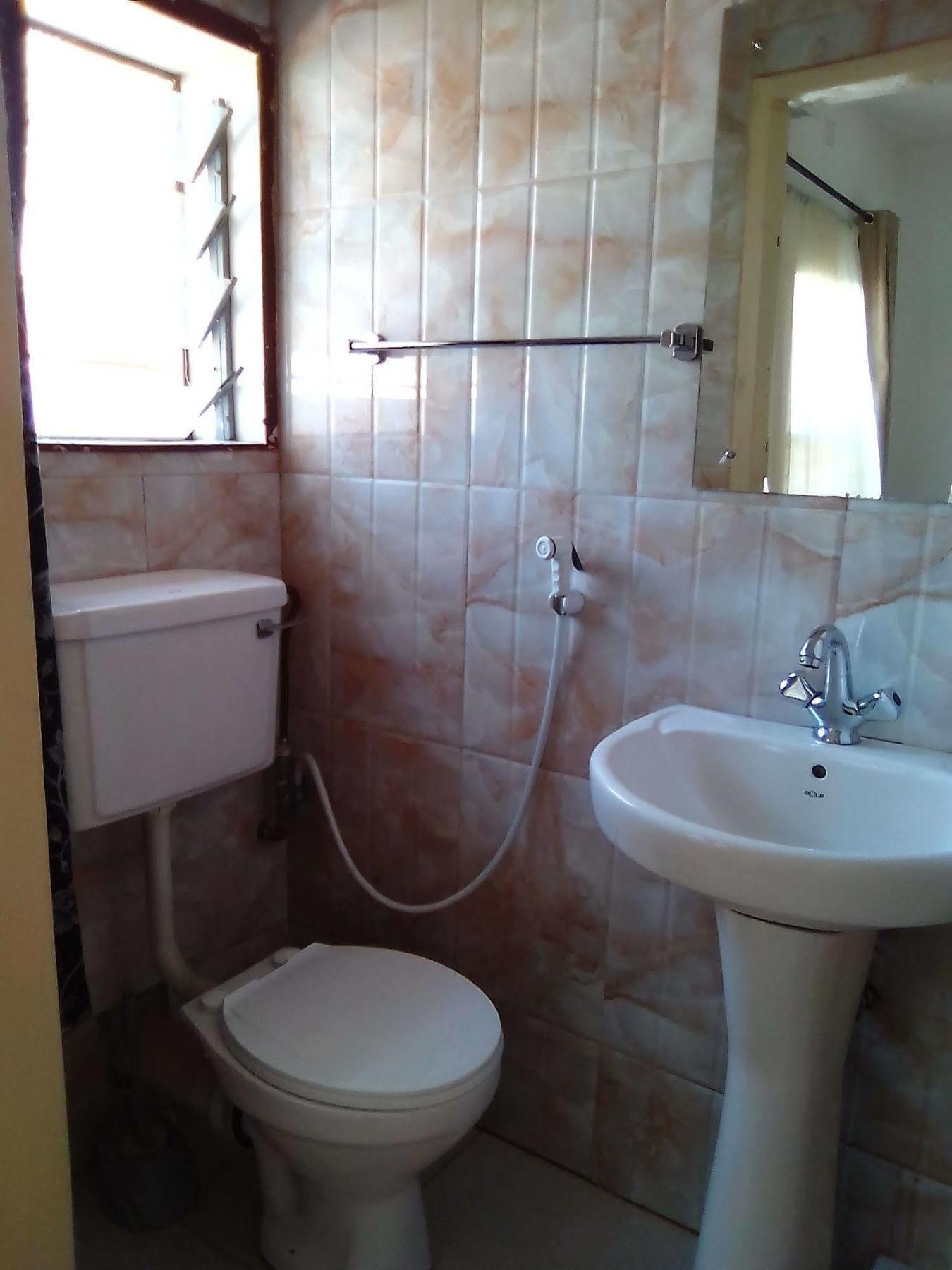 Kuku Royal Lodge Ndola Bagian luar foto