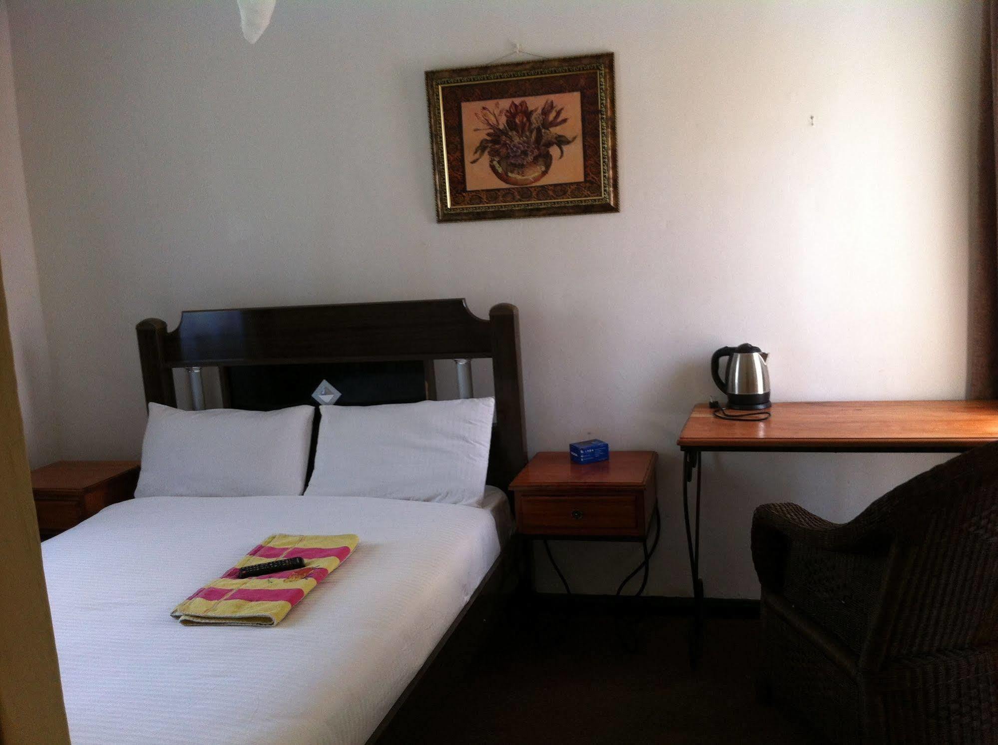 Kuku Royal Lodge Ndola Bagian luar foto