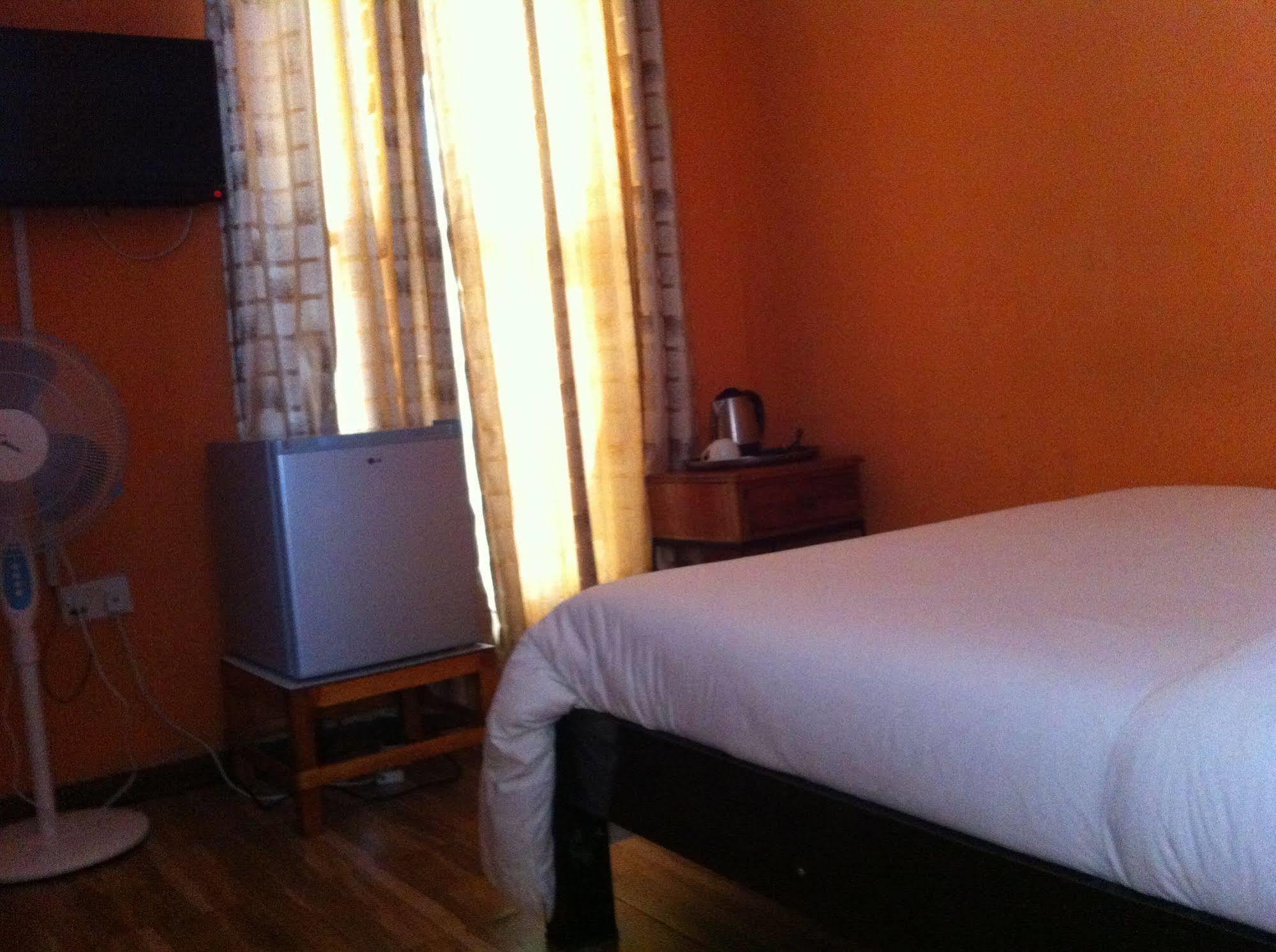 Kuku Royal Lodge Ndola Bagian luar foto